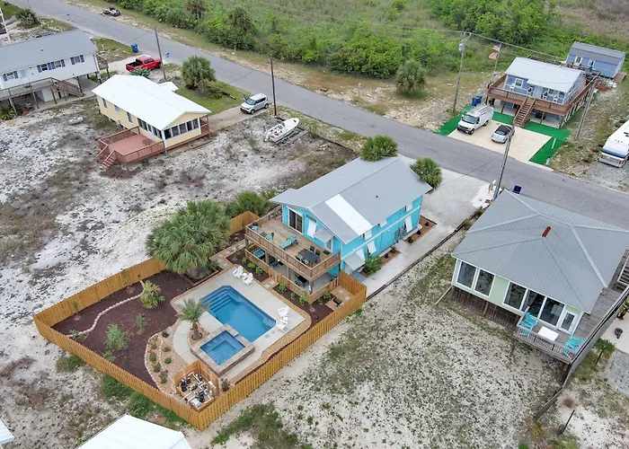 Salty &Sandy-Top Holiday home